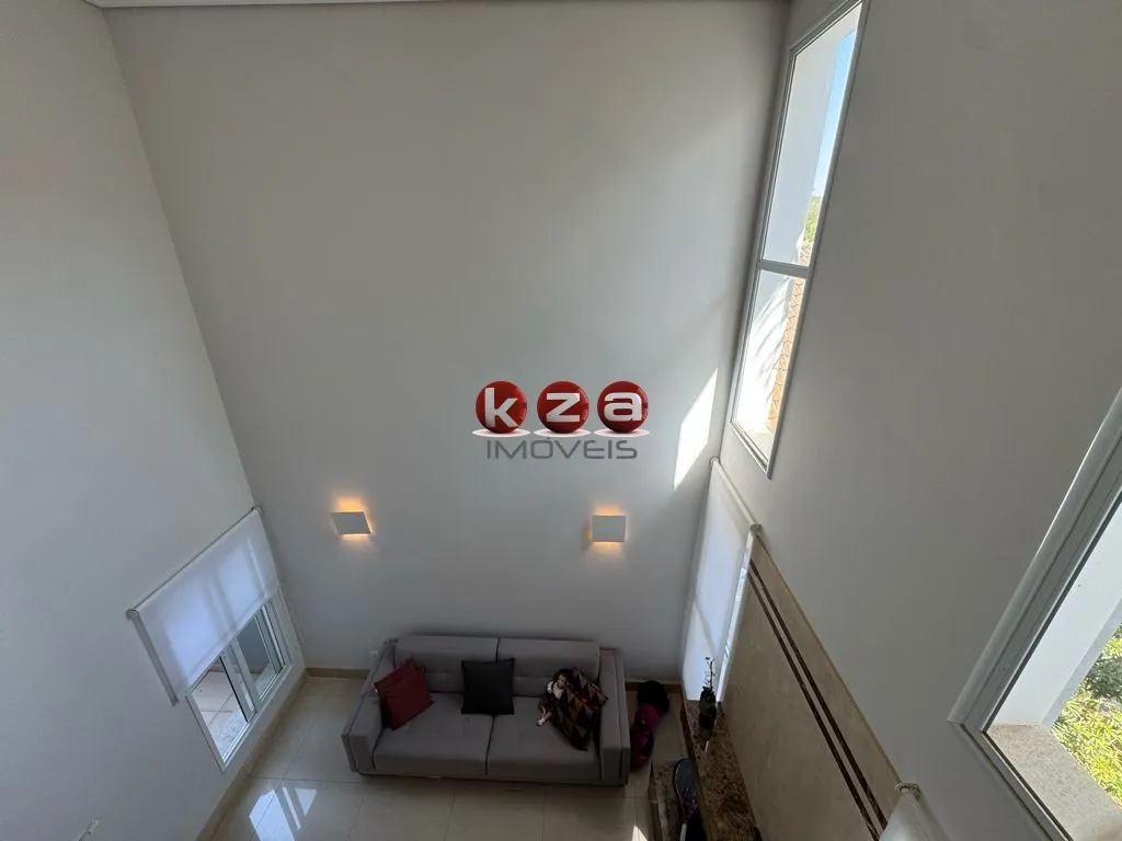 Imagem Luxuosa casa em condomínio à venda em Valinhos-SP, no Condomínio Porto Seguro Village: 3 quartos, 3 suítes, 2 salas, 5 banheiros, 2 vagas, 454m².