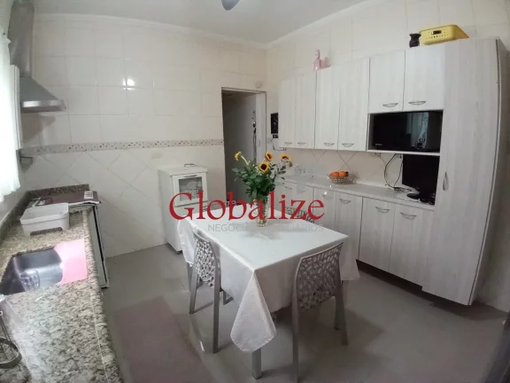Imagem Casa na Vila Belmiro com 3 quartos, 1 suíte, churrasqueira, sala 2 ambientes, garagem 3 carros por R$ 1.000.000,00