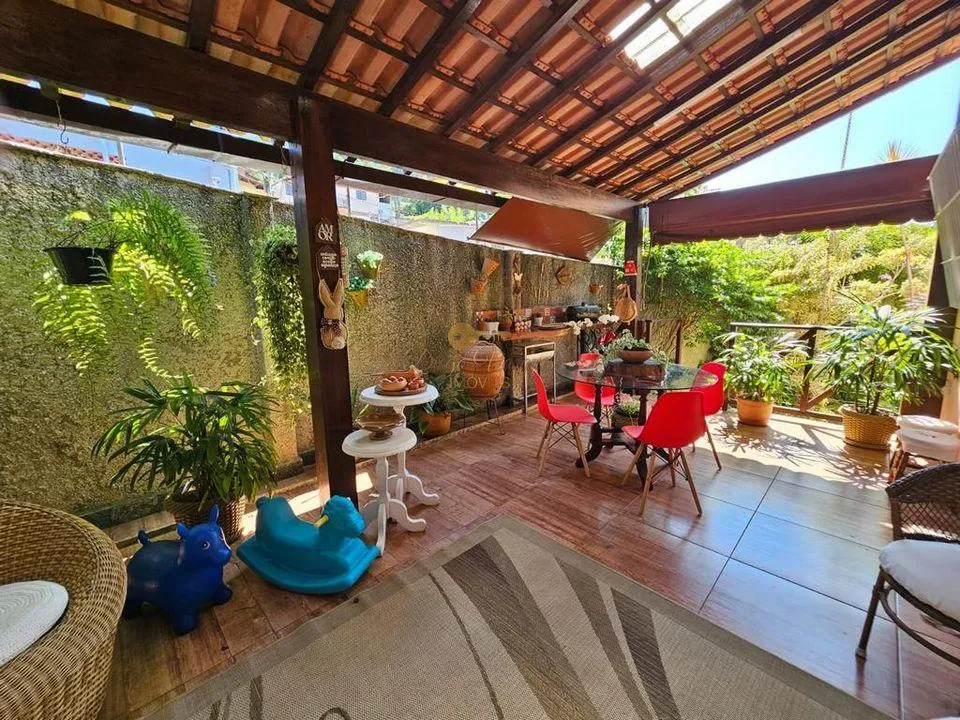Imagem Casa em Condomínio para Venda em Teresópolis / RJ no bairro Bom Retiro