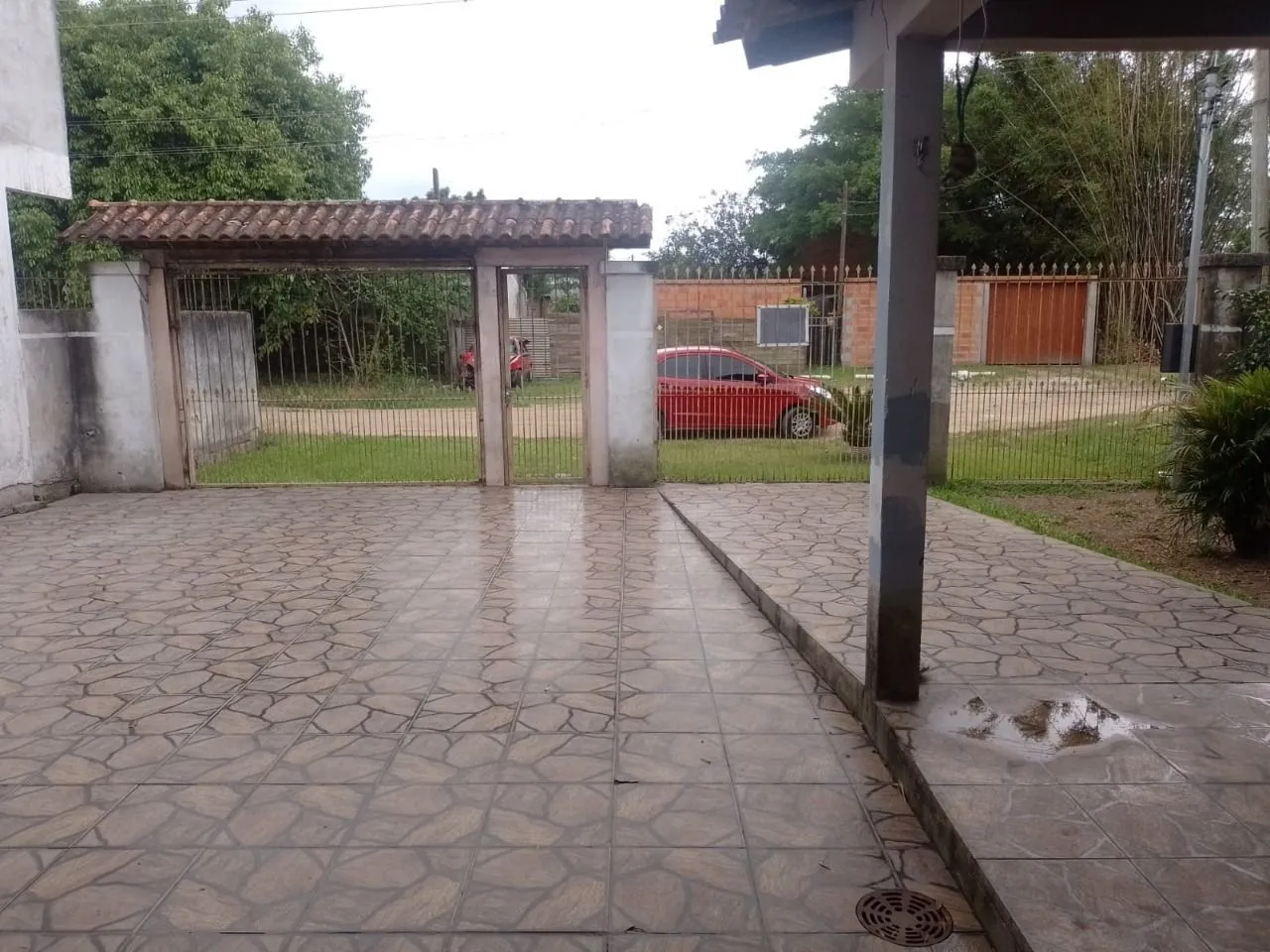 Imagem Casa no Bairro Ponta Grossa com terreno medindo 10x30.