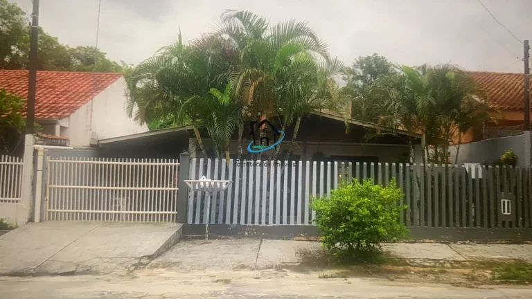 Foto do imóvel CASA RESIDENCIAL em MATINHOS - PR, Centro