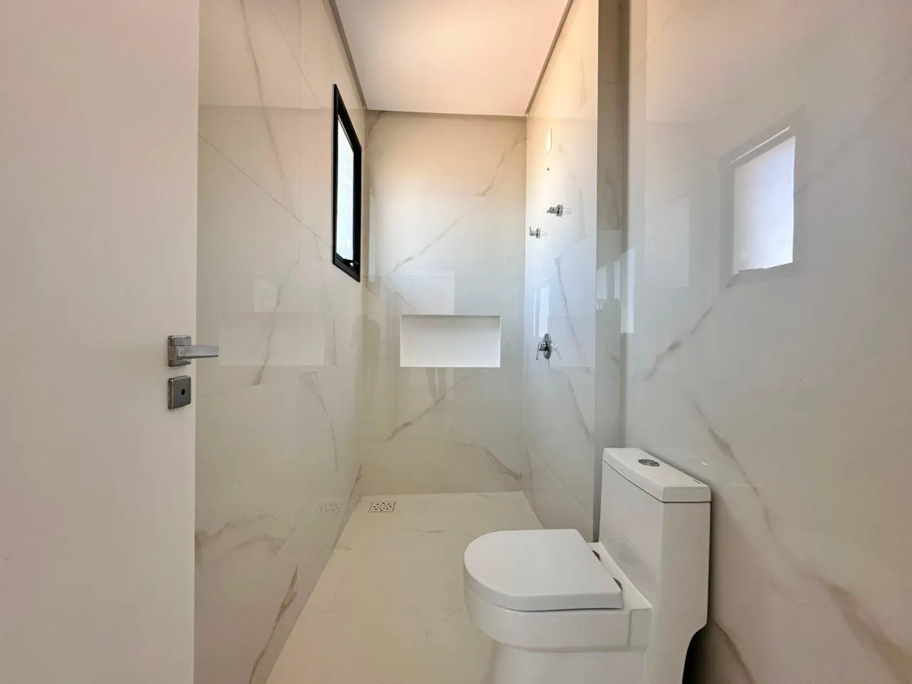 Imagem Apartamento com vista para o mar à venda com 198m2 por R$ 4.400.000,00