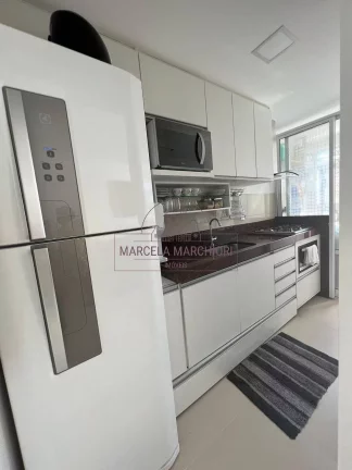 Imagem Apartamento de alto padrão 2 quartos 1 suíte na quadra da praia de Itapuã