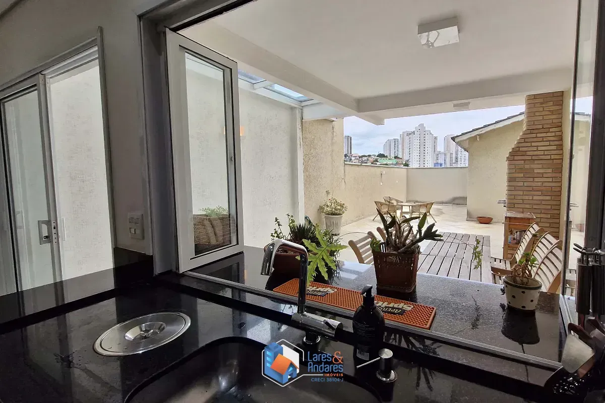 Imagem Sobrado para venda em Santa Teresinha com 3 quartos, sendo 3 suítes, 324m²