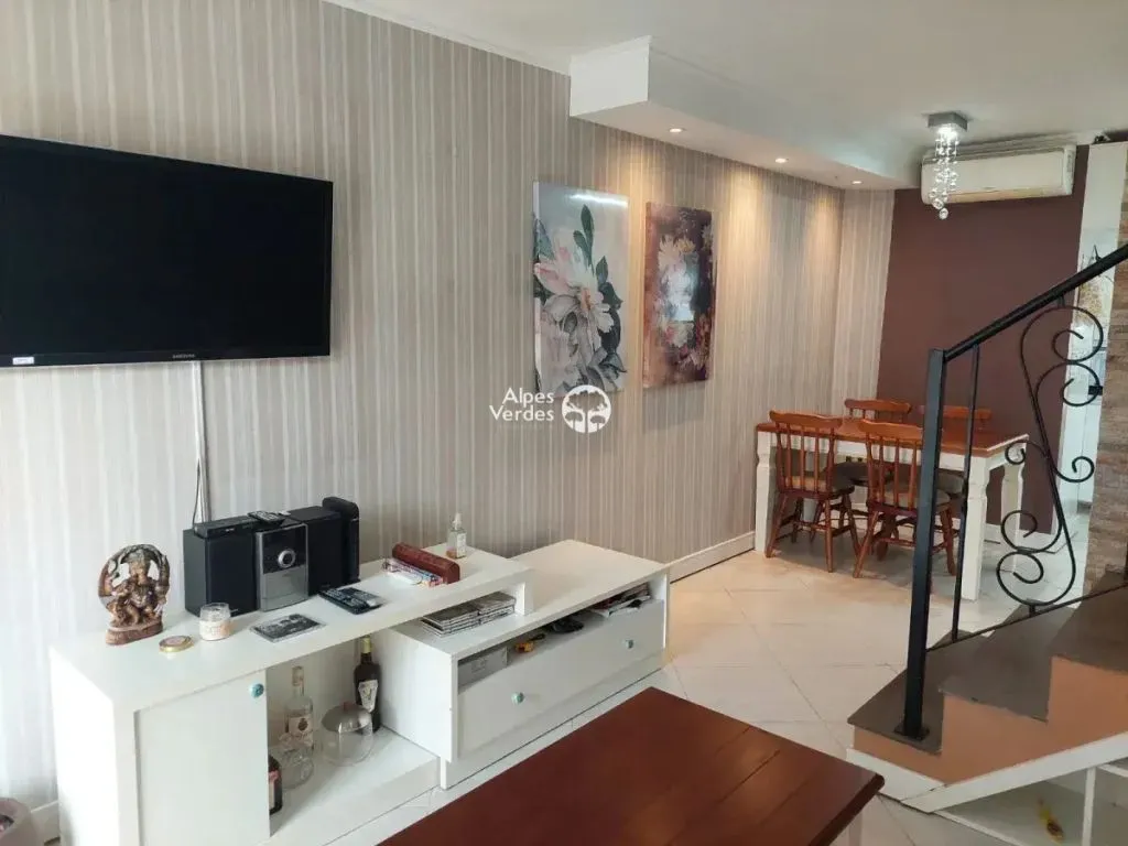 Imagem Vende-se Casa geminada em Canela, Centro, com 2 quartos.