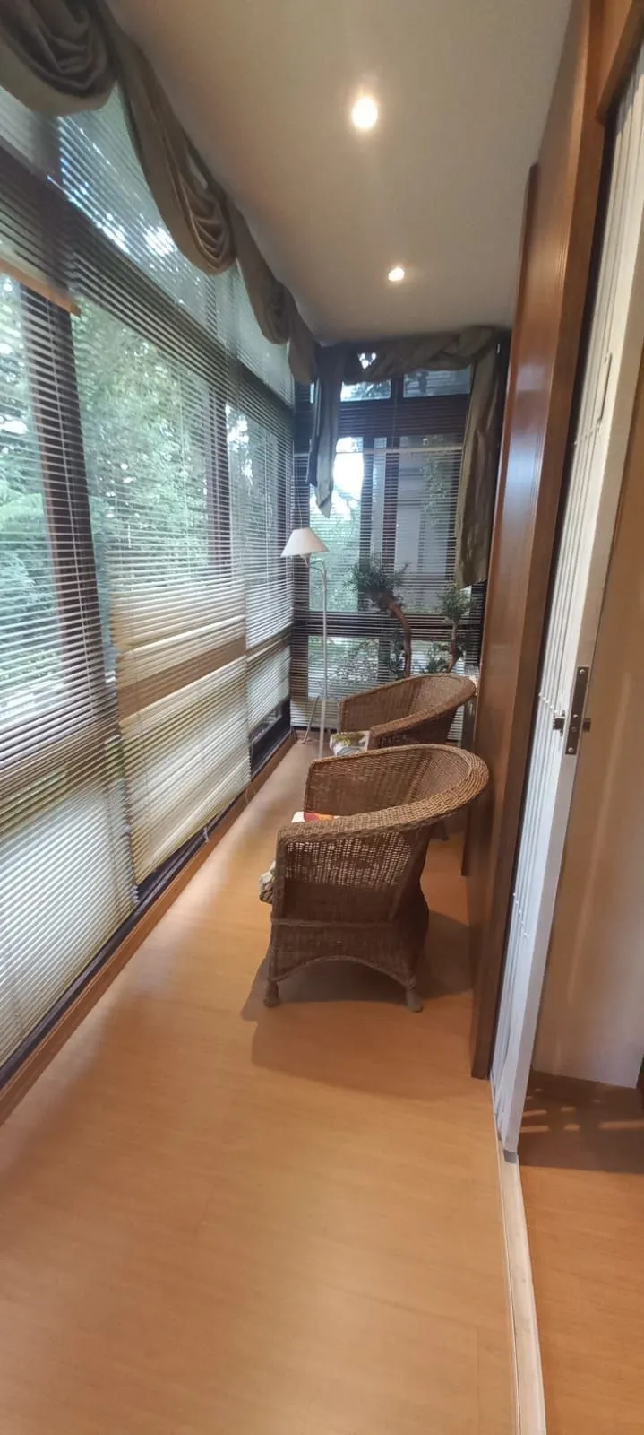 Imagem Apartamento a venda em Gramado com 02 dormitórios, suíte, sacada e vaga coberta