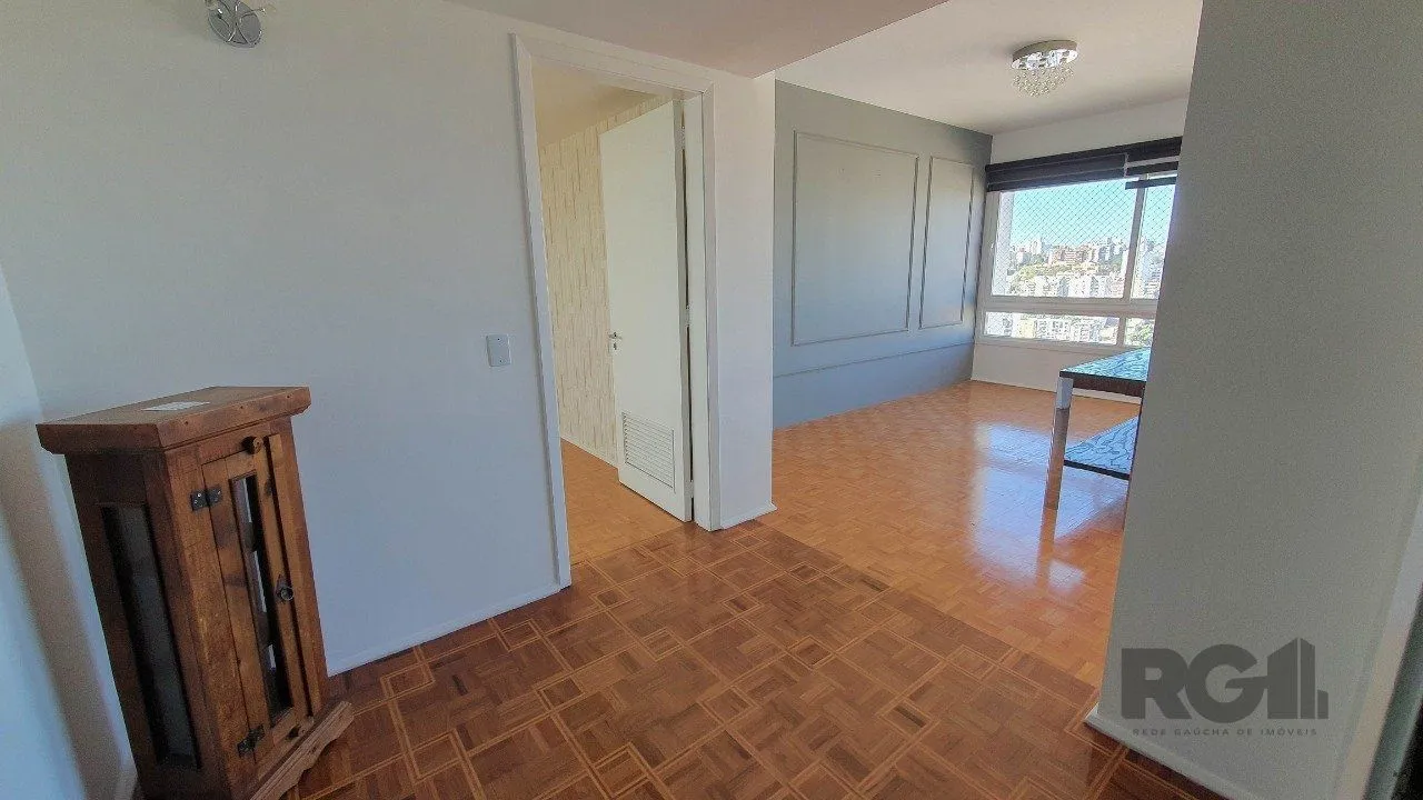 Imagem Apartamento com 4 quartos, vaga de garagem, no bairro Moinhos de Vento, Poa/RS
