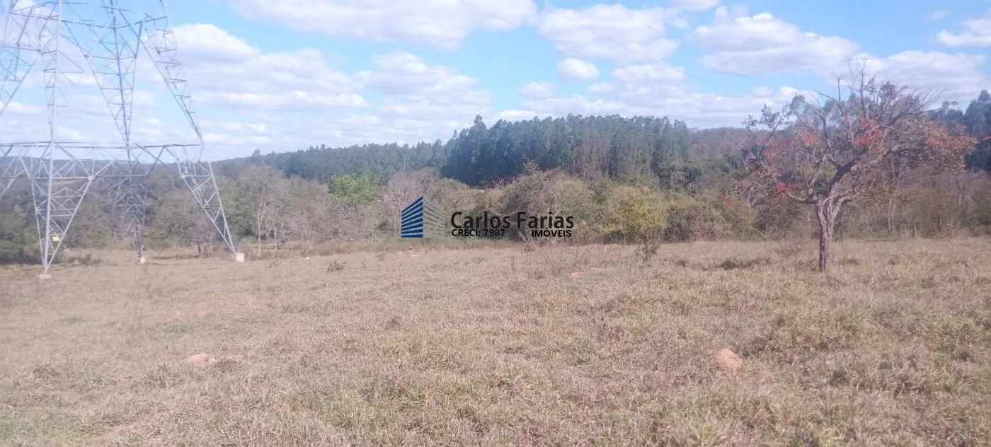 Imagem Chácara para Venda em Cidade Ocidental, Área Rural de Cidade Ocidental, 3 dormitórios, 1 banheiro, 2 vagas