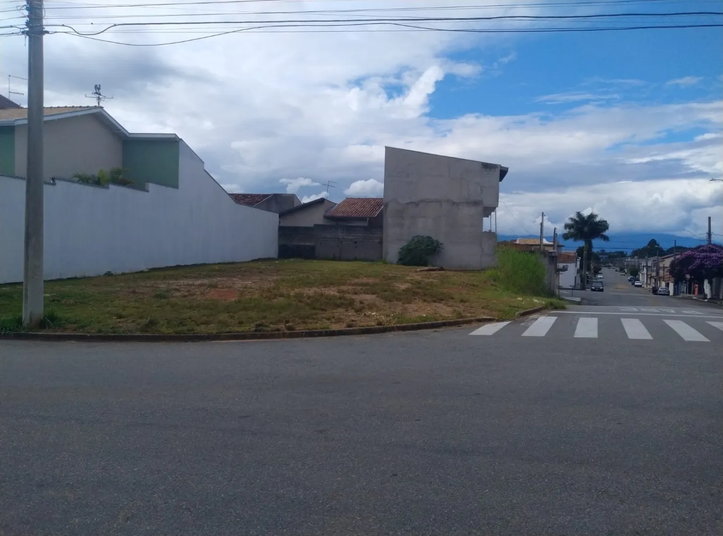 Imagem Terreno à venda 420M², Jardim Oásis, Taubaté - SP