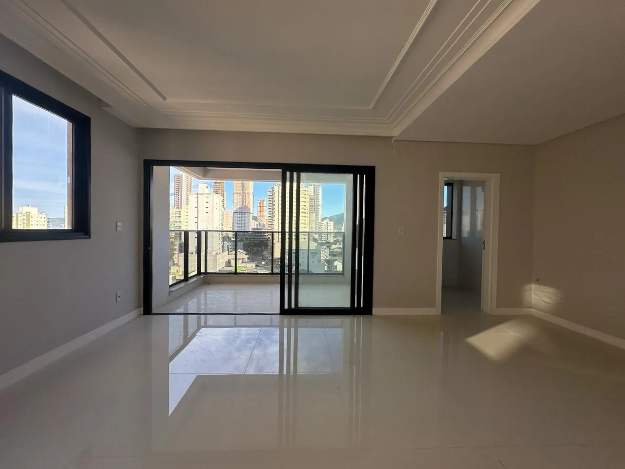 Imagem Apartamento à venda com 92.9m2 por R$ 1.680.000,00