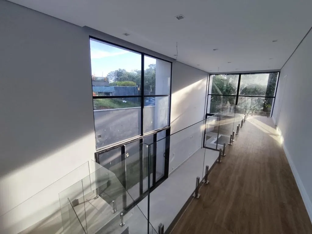 Imagem Ampla residência de 340m² localizada no Alphaville Nova Esplanada 1.