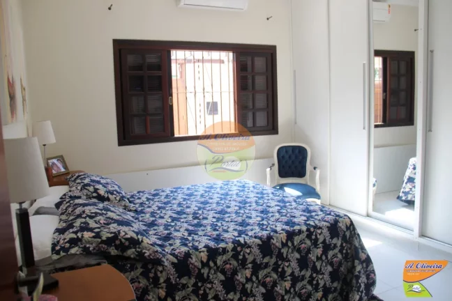 Imagem Linda Casa 06 Dormitorios ( sendo 02 suites ) Pereque Açú