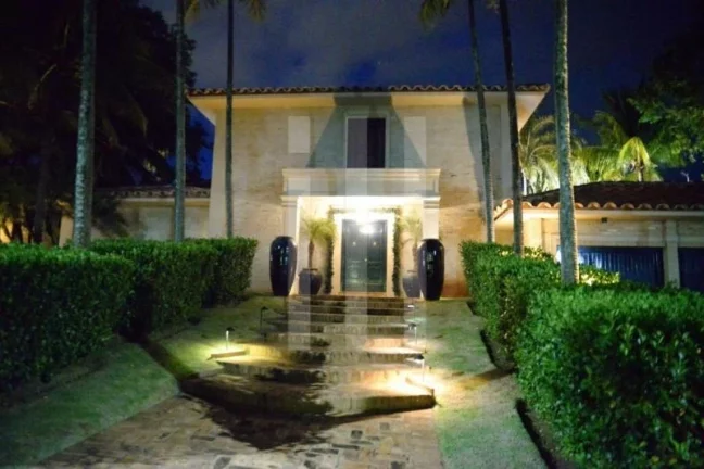 Imagem Imperdível! Casa em Condomínio à venda em Ribeirão Preto-SP, no Condomínio Residencial Veneza, 4 quartos, 4 suítes, 4 salas, 6 banheiros, 6 vagas, 700m².