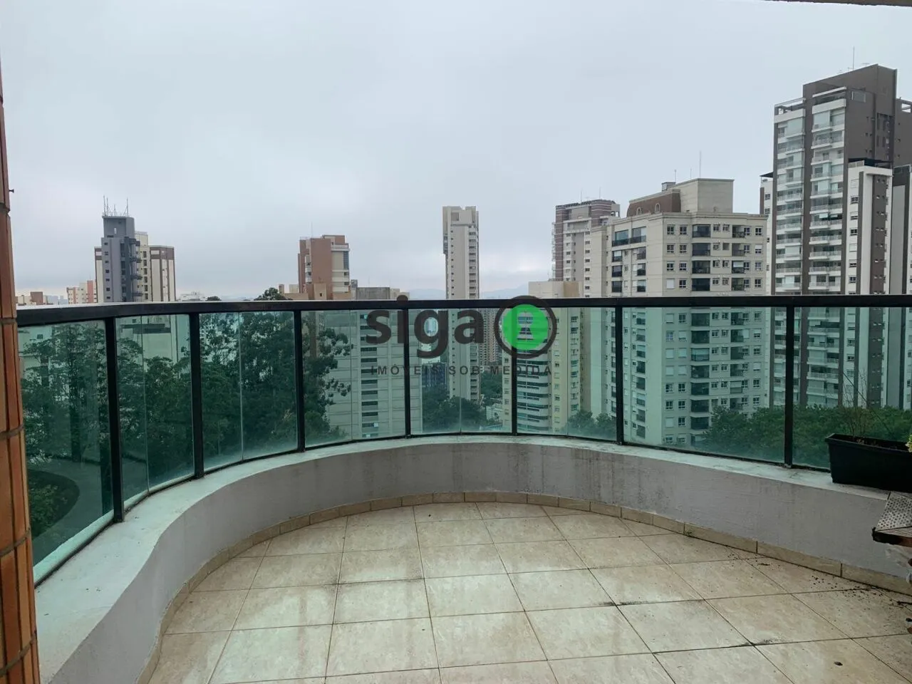 Imagem VENDE no Morumbi (Vila Suzana) Apartamento com 4 suítes, 4 Vagas + Depósito