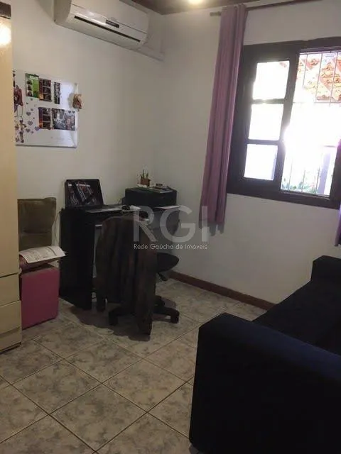 Imagem Casa para Venda - 100m², 3 dormitórios, sendo 2 suites, 3 vagas - Hípica