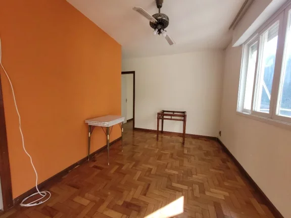Imagem Apartamento à venda, 63 m² por R$ 220.000,00 - Rio Branco - Porto Alegre/RS