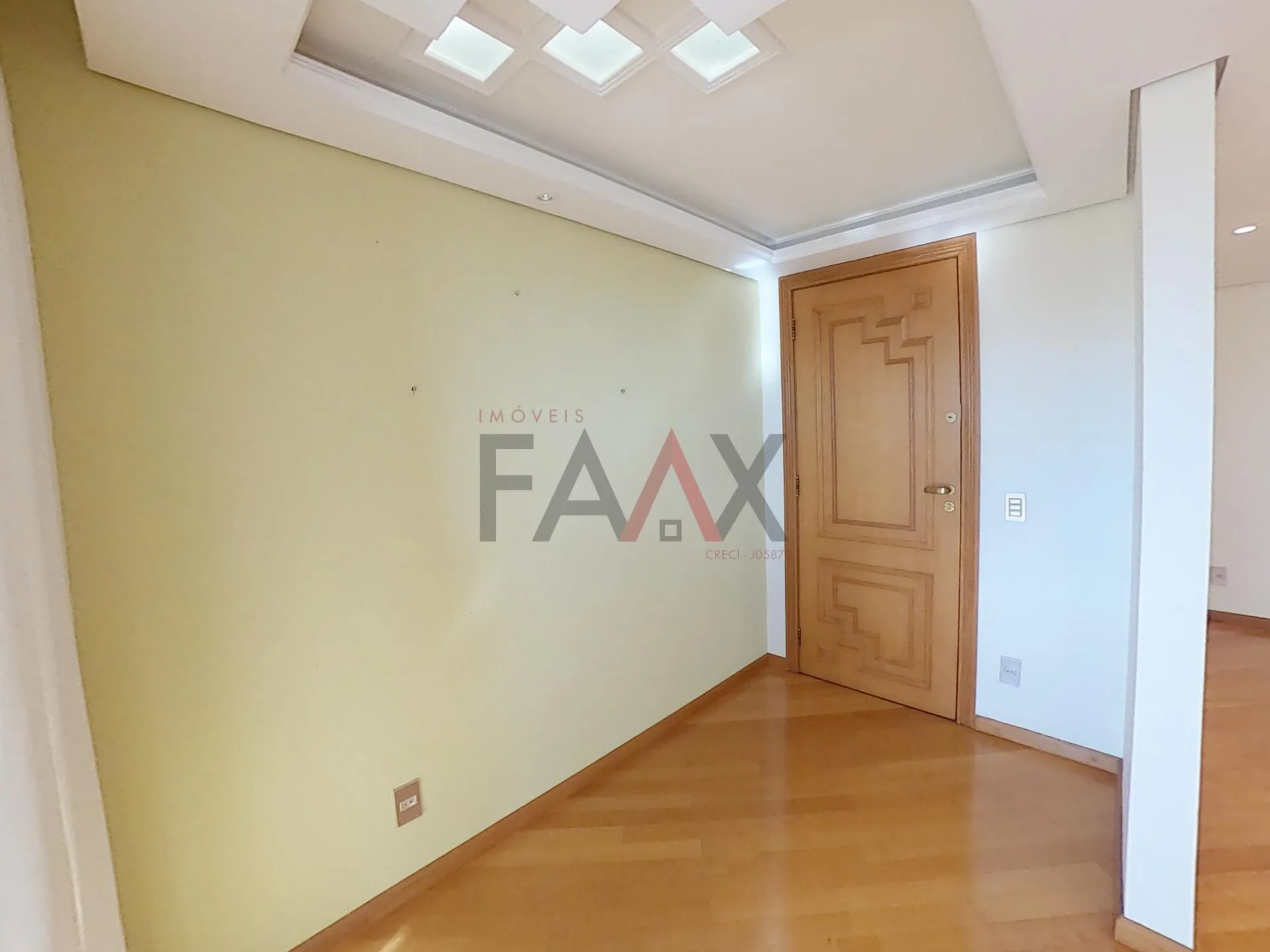 Imagem Apartamento à venda no centro ao lado da Catedral em Guarapuava - PR