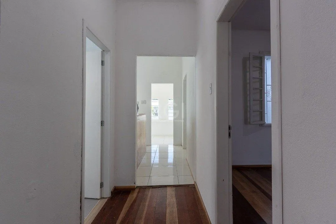 Imagem Casa para Venda - 180.2m², 3 dormitórios, 3 vagas - Medianeira