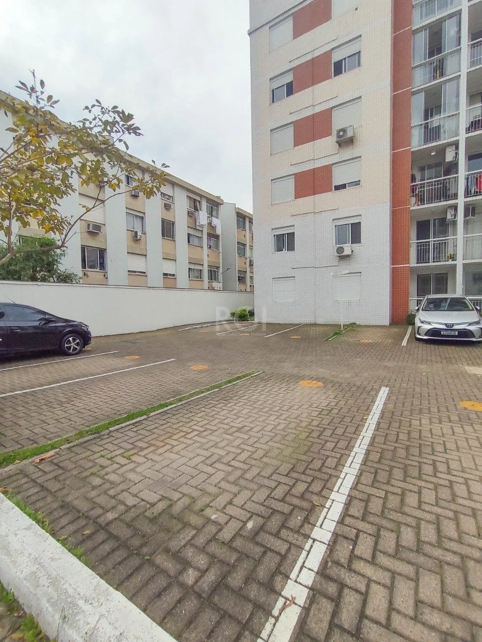 Imagem Apartamento no bairro Cristal - 3 dormitórios