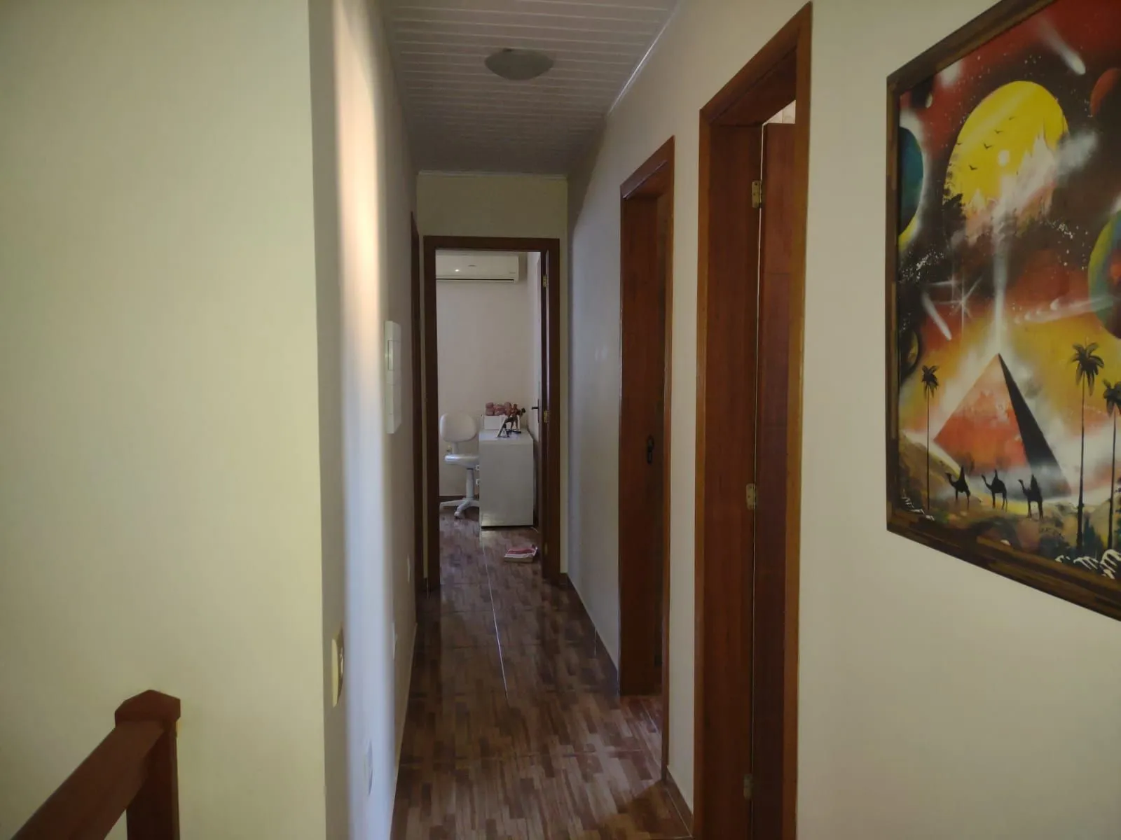 Imagem Casa com 4 quartos, suíte, piscina, lareira, churrasqueira em um terreno de 616m².