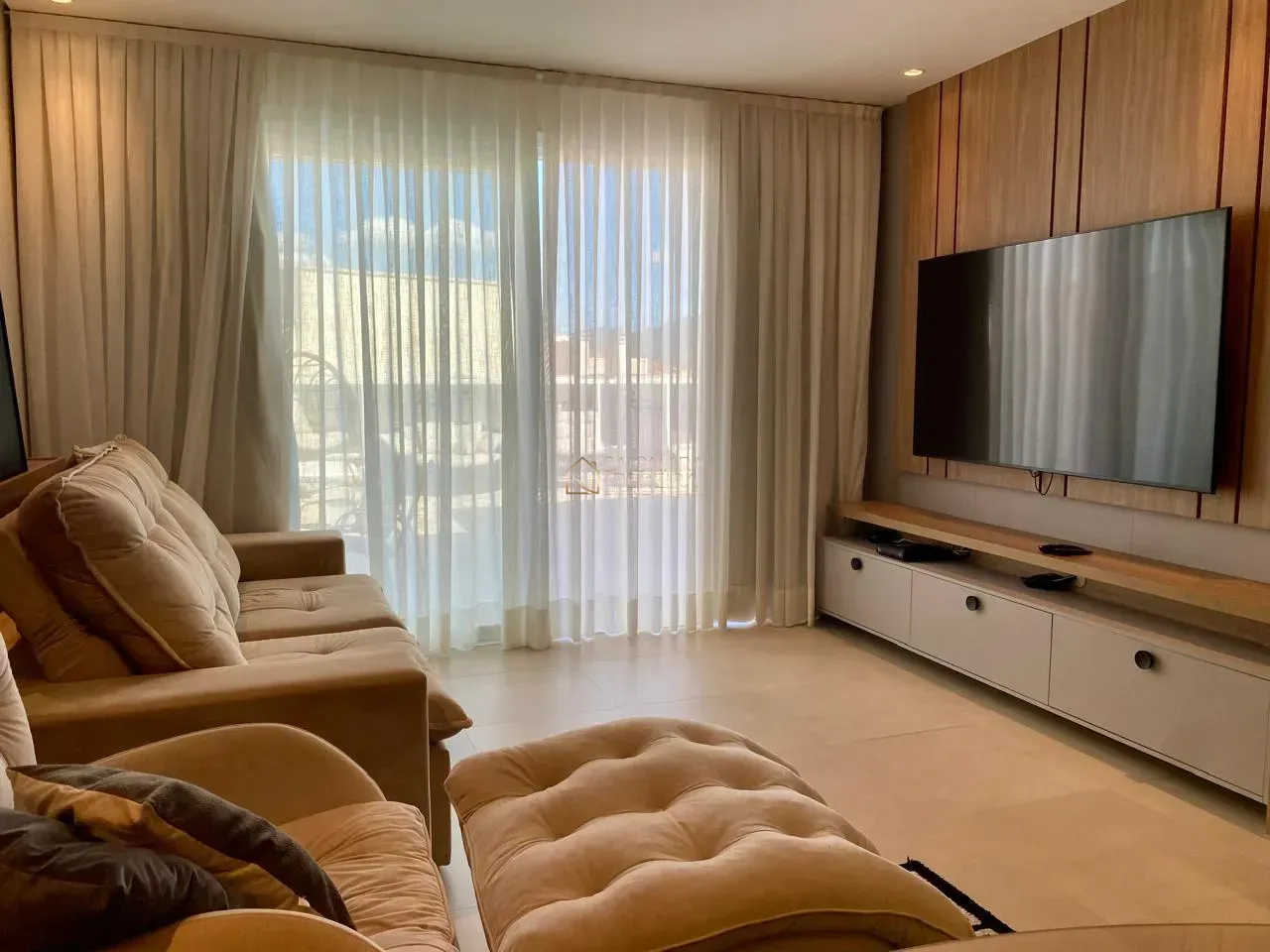 Imagem Viva no Topo: A Exclusividade da Cobertura com 3 suites no Mirante Home Club