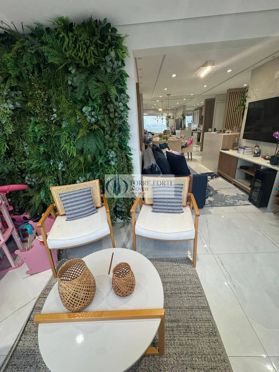 Imagem Lindo Apartamento com 3 dormitorios 1 suite 2 vagas na Penha .