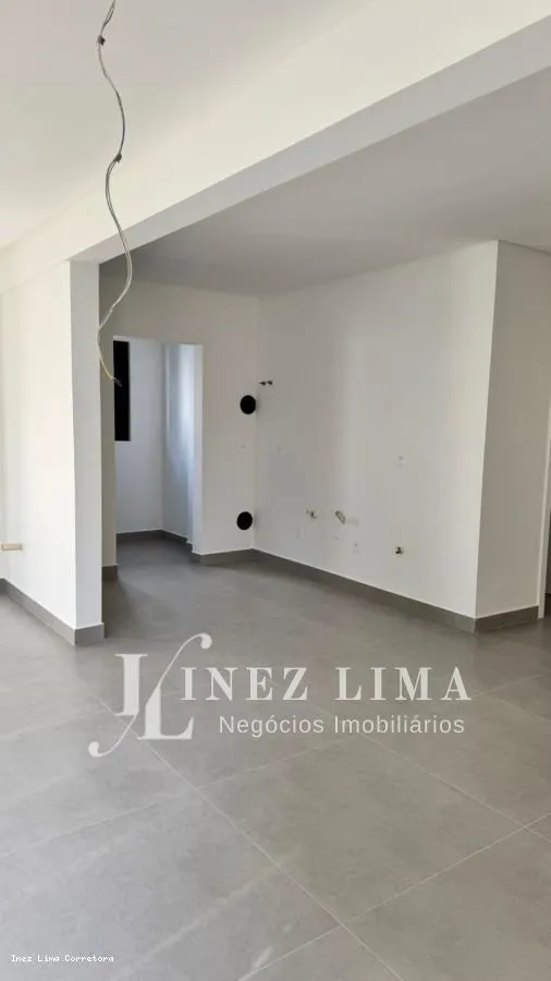 Imagem Apartamento 3 dormitórios para Venda em Itapema, Meia Praia, 3 dormitórios, 3 suítes, 4 banheiros, 2 vagas