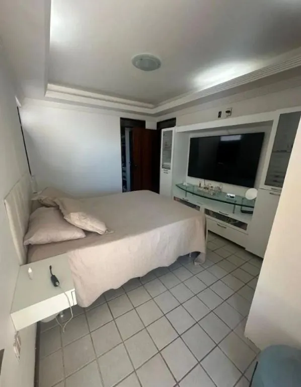 Imagem Cobertura linear de 172 m² em frente à Praia de Intermares