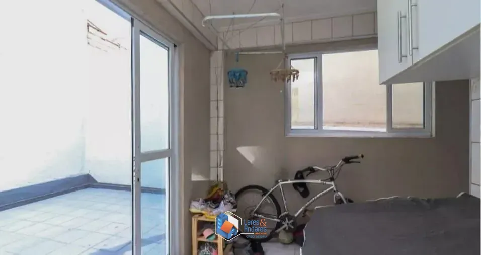 Imagem SOBRADO À VENDA, COM 3 DORMS SENDO UMA SUÍTE, ARMARIO NA COZINHA E QUARTOS, 2 VAGAS - VILA SANTA MARIA