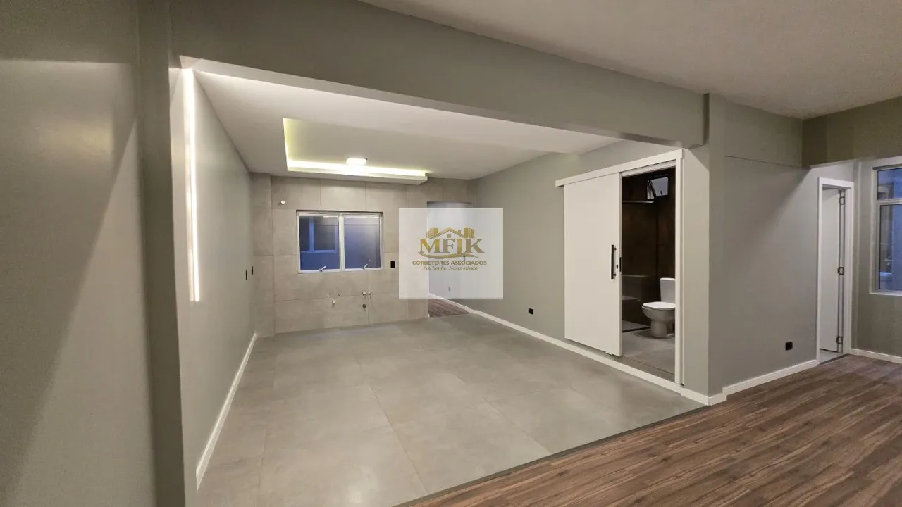 Imagem Venda de Apartamento no Centro de Curitiba-PR: 3 quartos, 2 suítes, 1 sala