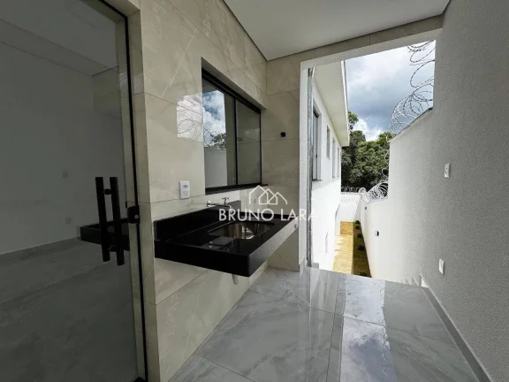 Imagem Casa com 3 dormitórios à venda, 120 m² por R$ 689.000,00 - Bom Retiro - Betim/MG