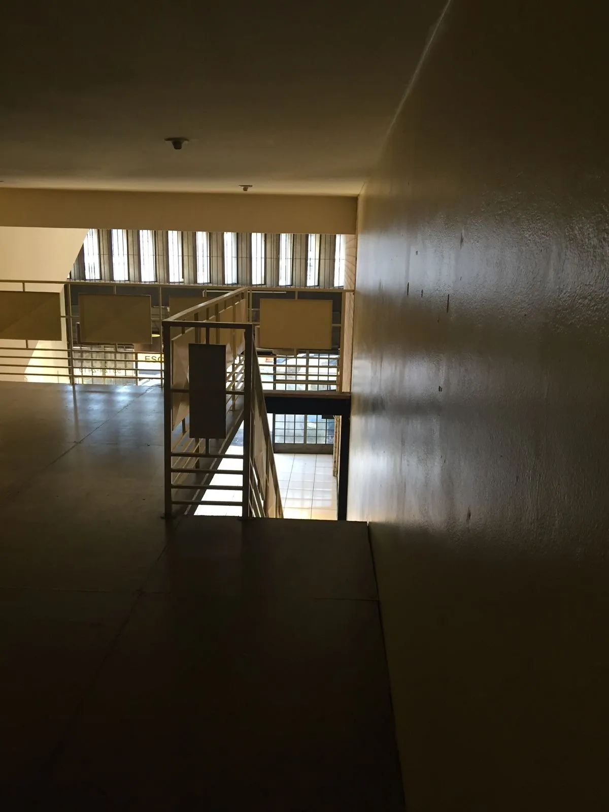 Imagem Salão Comercial para Locação no Centro de Sorocaba-SP: 1 Sala, 4 Banheiros, 164m² de Área