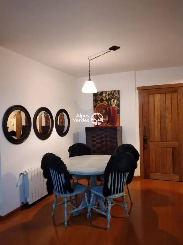 Imagem Vende-se Apartamento em condomínio de Gramado RS, com 2 quartos
