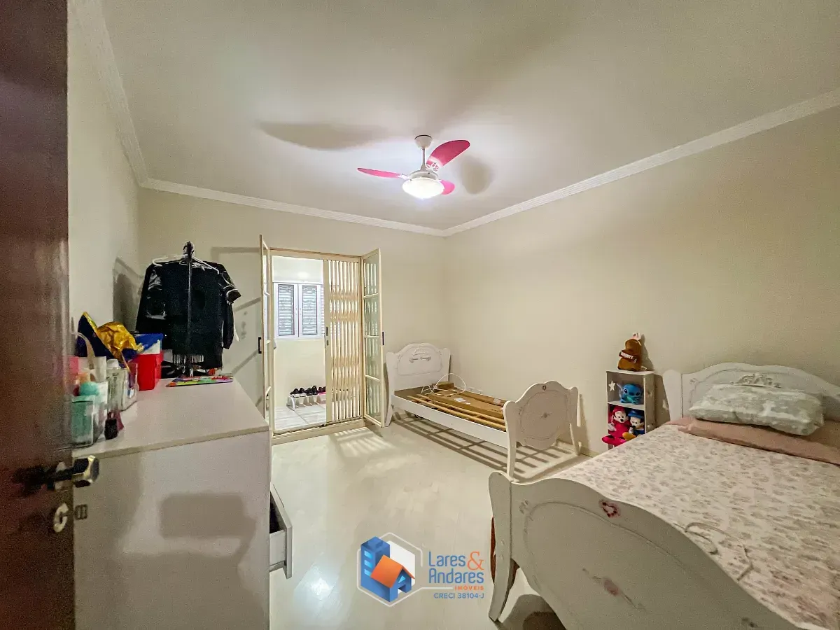 Imagem Sobrado para venda em Vila Mazzei com 3 quartos, sendo 1 suíte, 195m²