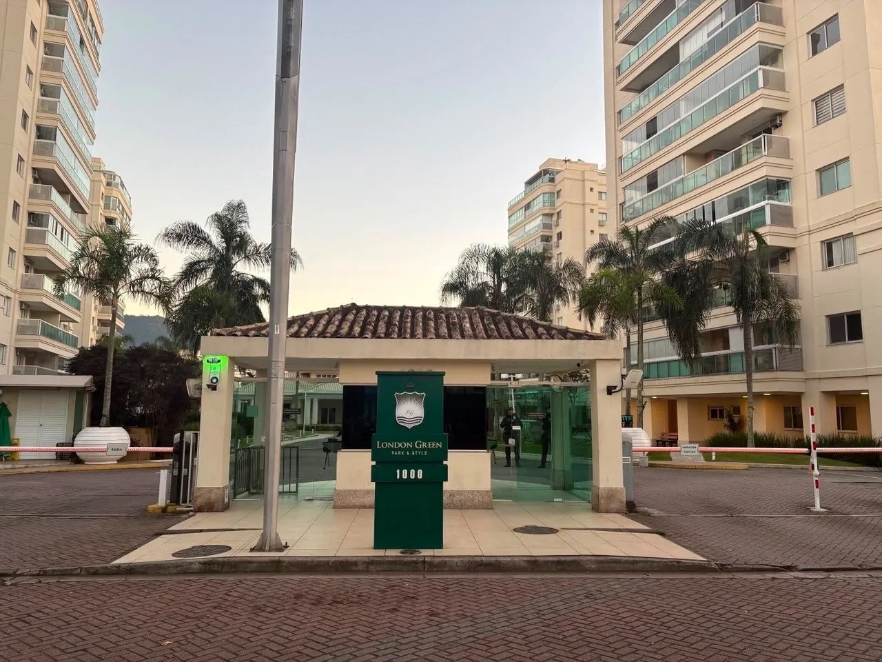Imagem Apartamento para Venda em Rio de Janeiro, Barra da Tijuca, 3 dormitórios, 1 suíte, 2 banheiros, 2 vagas