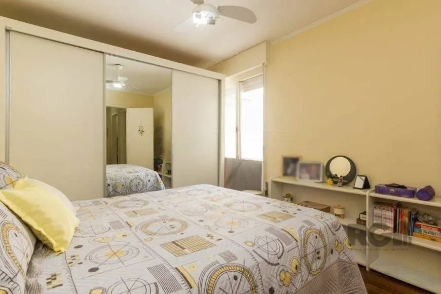 Imagem Apartamento 86m² - 3 dormitórios, 2 banheiros, 1 vaga no bairro Petrópolis