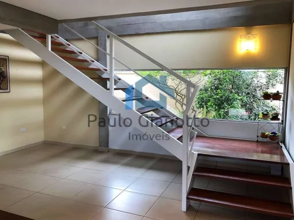 Imagem Casa Moderna à venda no Centro da Granja Viana