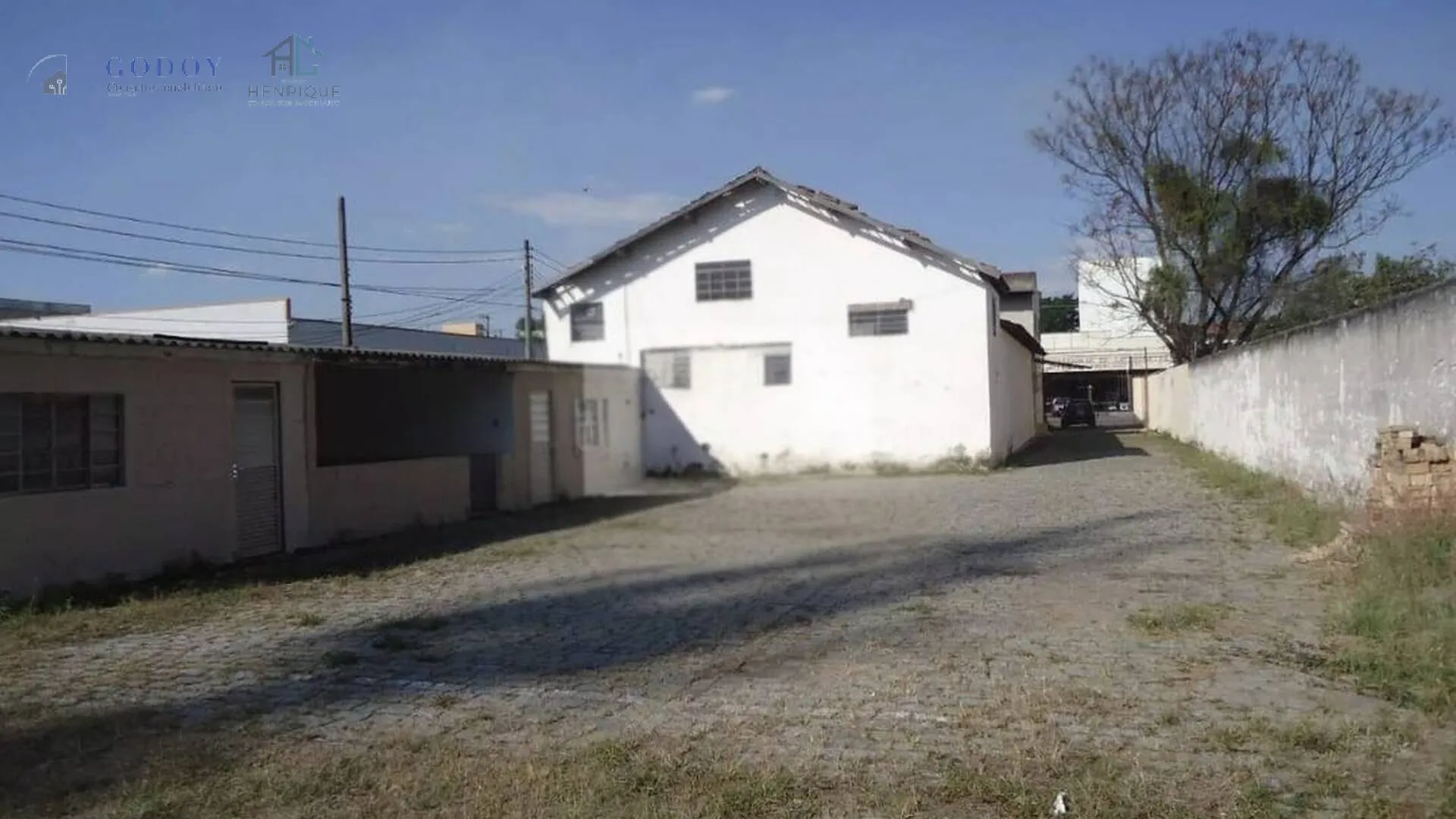Imagem Ponto Comercial / Galpão para Locação - Pindamonhangaba