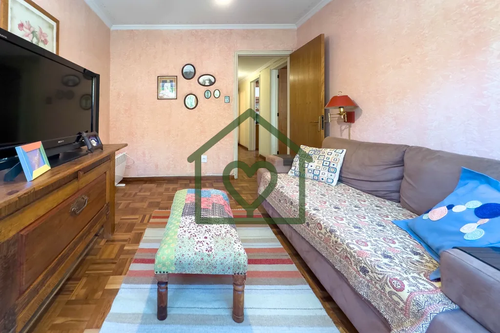 Imagem Ótimo apartamento de 3 dormitórios sendo 1 suíte, no Bairro Petrópolis em Porto Alegre. 
 
Para ...