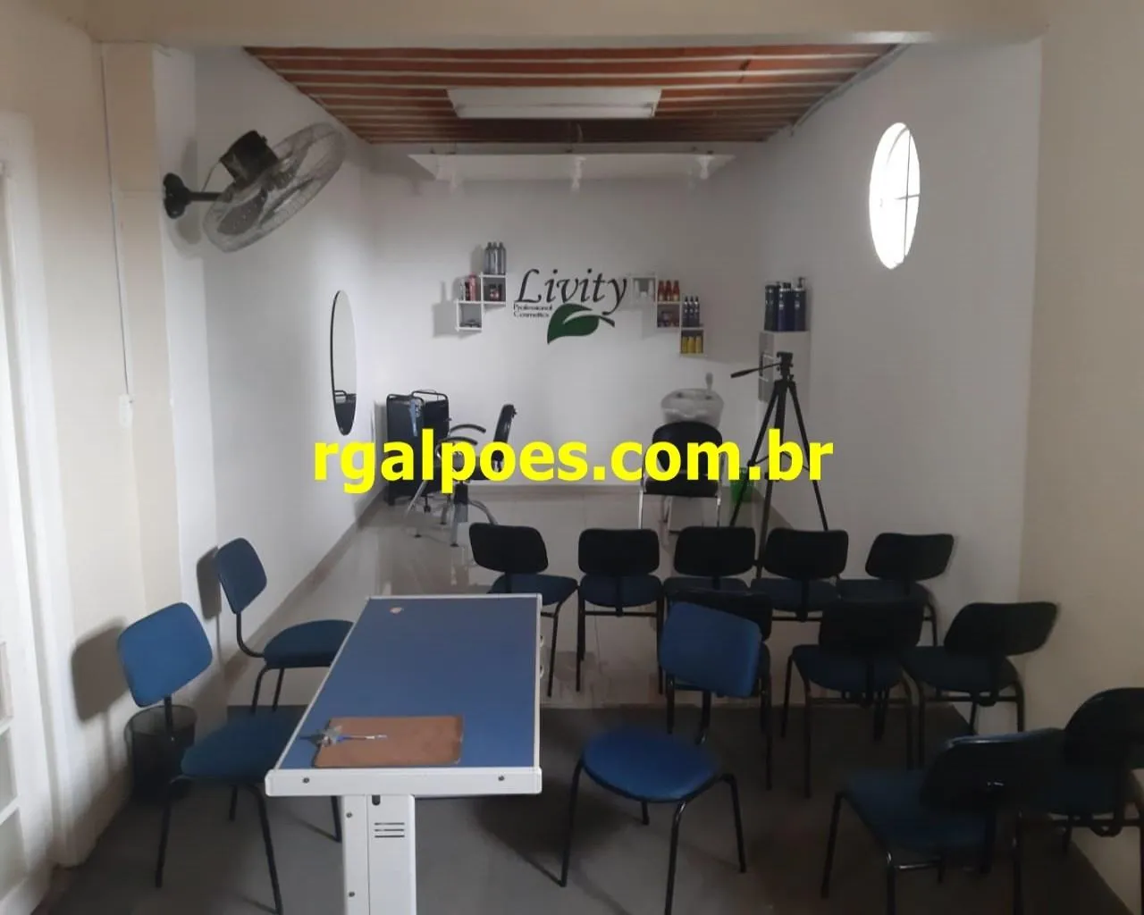 Imagem Salão Comercial para Venda em SÃO JOÃO DE MERITI, Vilar Dos Teles, 4 banheiros
