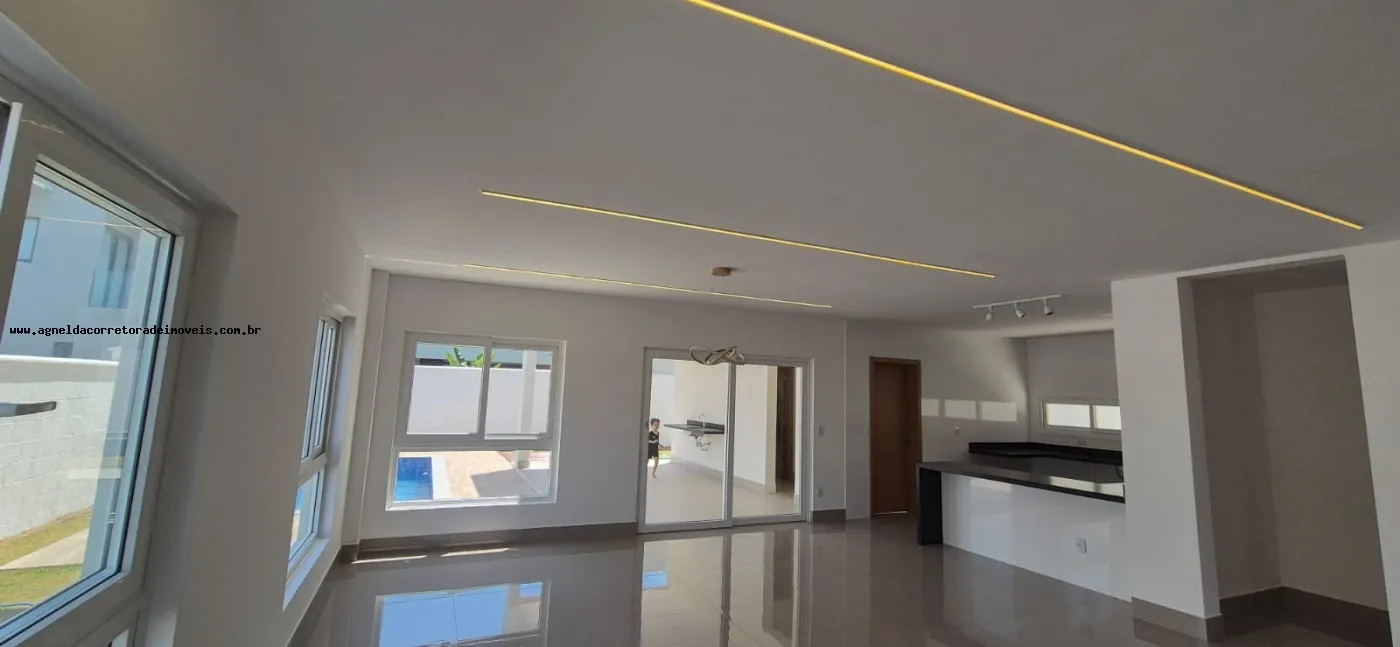 Imagem Casa em Condomínio para Venda em Parnamirim, Pium (Distrito Litoral), 4 dormitórios, 4 suítes, 5 banheiros, 4 vagas