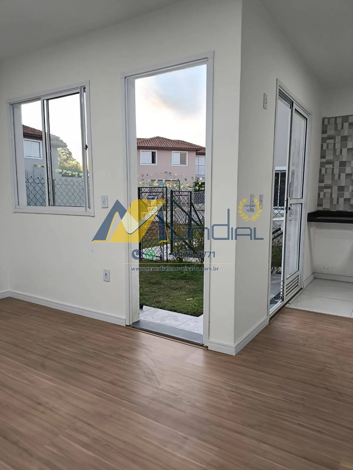 Imagem Sobrado à Venda no Condomínio Paradise - 105 m²,Suíte e Lazer Completo