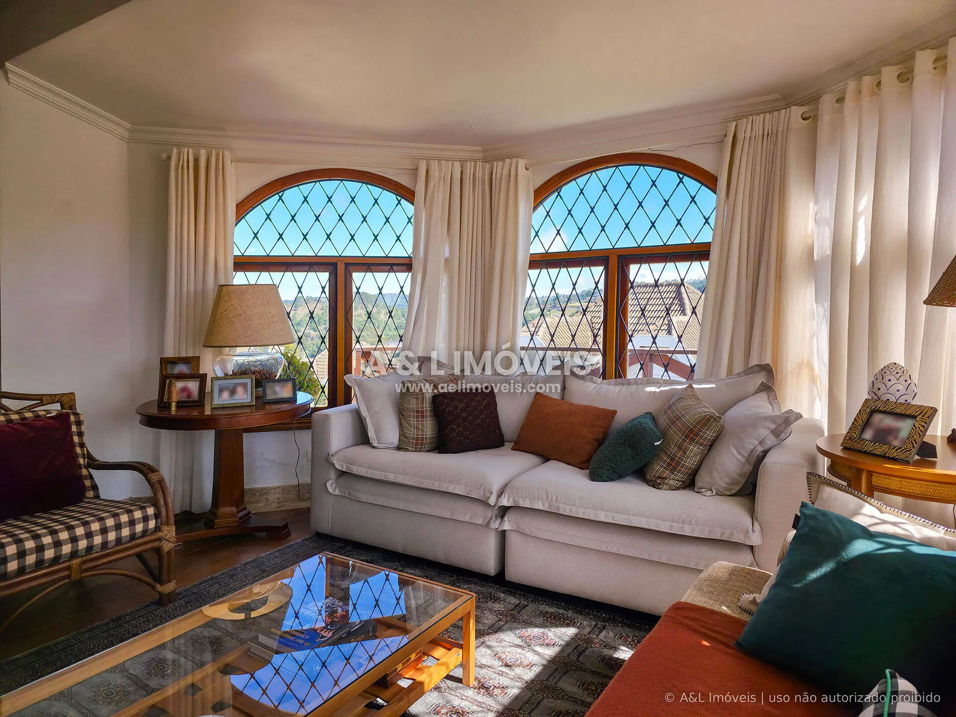 Imagem Casa no Saint Patrick em Campos do Jordão | 4 suítes, 348,50 m²