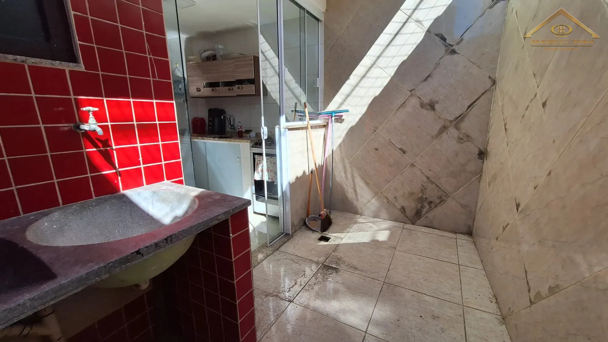Imagem Casa triplex no Canal da Ogiva à venda
