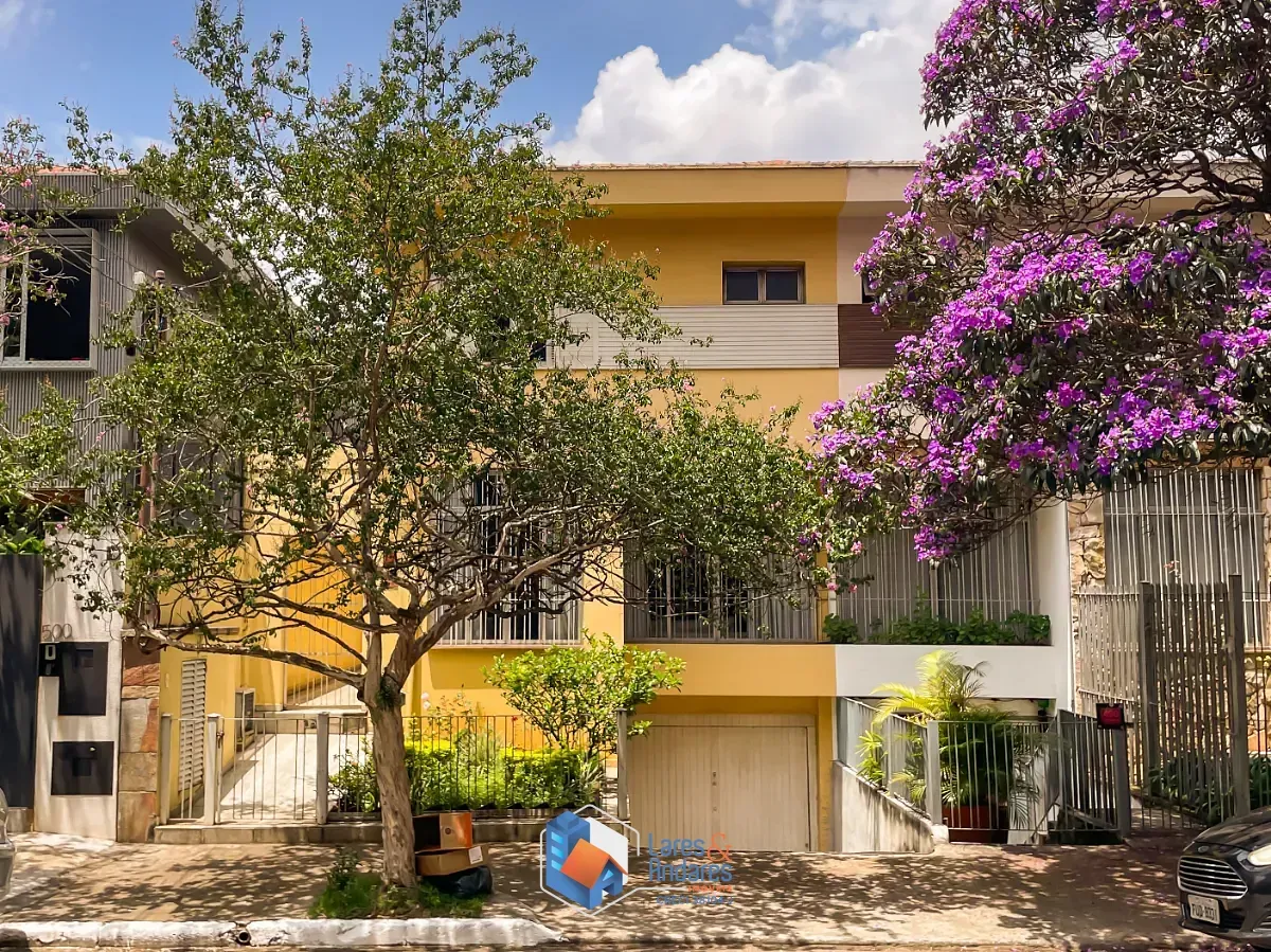 Foto do imóvel Casa para venda em Vila Madalena com 5 quartos, sendo 2 suítes, 256m² em Rua Madalena