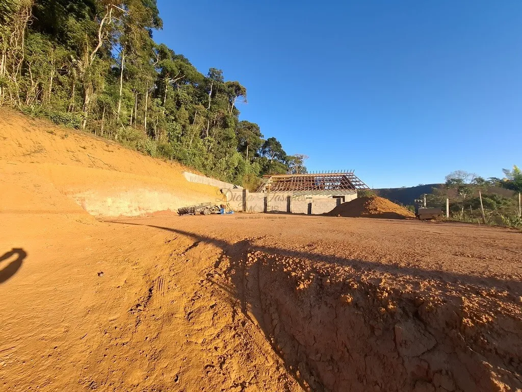Imagem Terreno em Condomínio para Venda em Teresópolis / RJ no bairro Prata