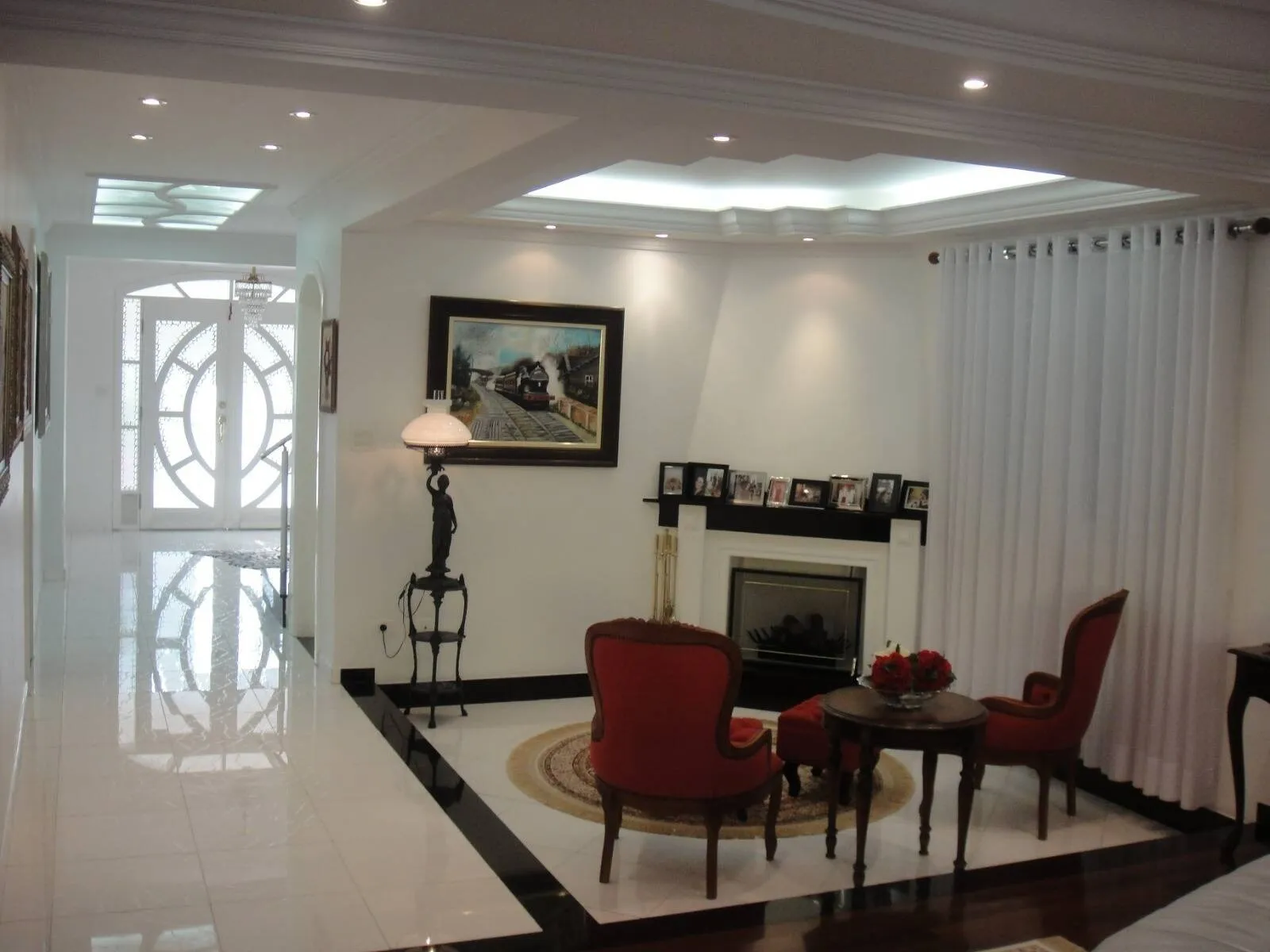 Imagem Luxuosa Casa em Santana de Parnaíba ? 5 Suítes, Piscina Iluminada e Área Gourmet