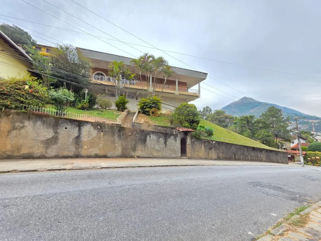 Foto do imóvel Casa para Venda em Teresópolis / RJ em Rua Antônio Florêncio de Queiroz