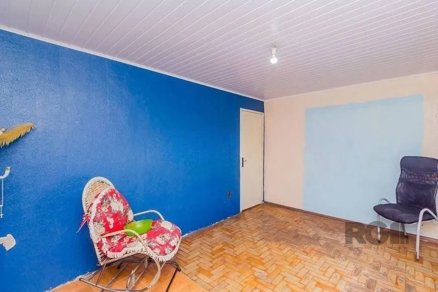 Imagem Excelente casa de 70m² com 3 dormitórios no bairro Sarandi.