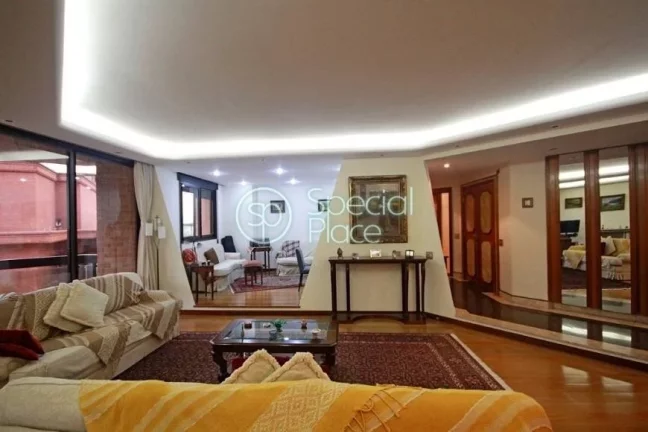 Imagem Ótimo apartamento com 260m² de área privativa, 4 dormitórios ( 3 suítes) e 4 vagas na garagem. ...